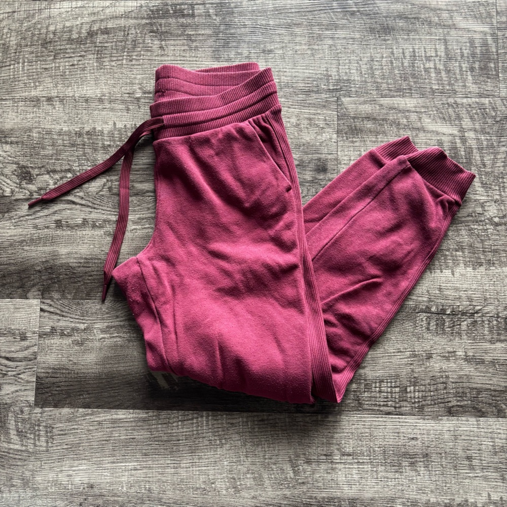 Members Mark Women’s Ribbed Jogger pants - maroon - size small